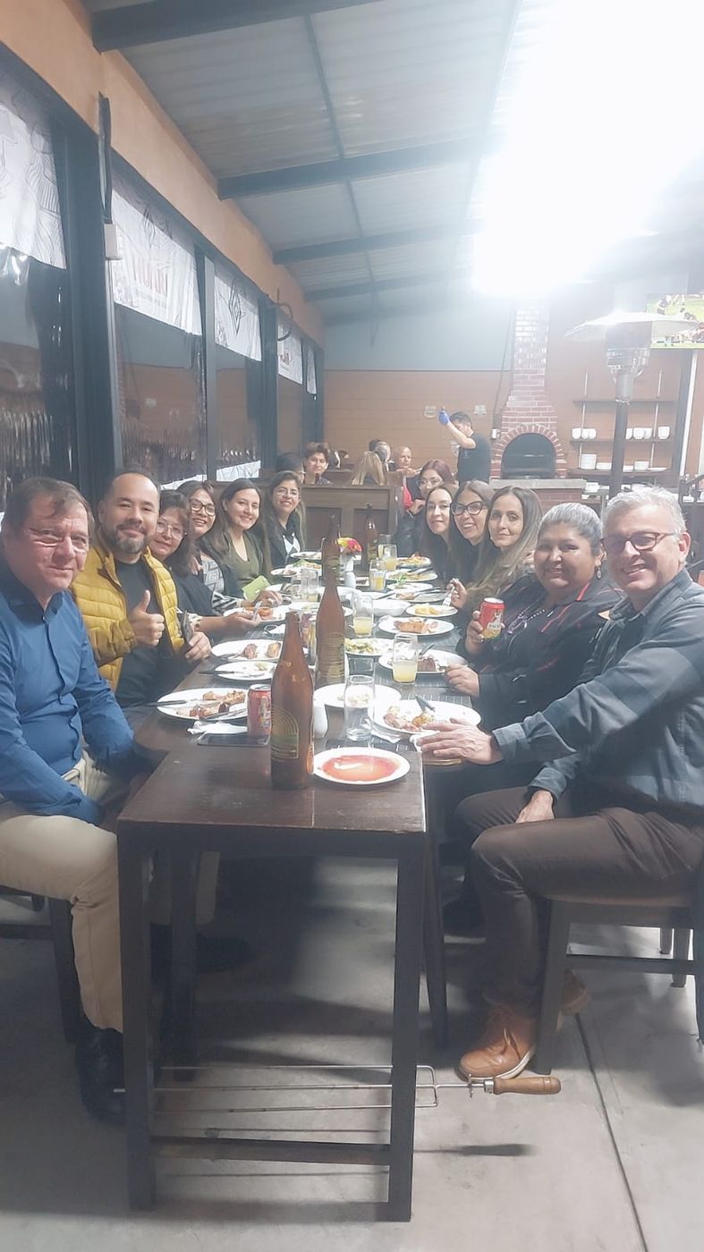 Cena de aniversario · 18 años BEC